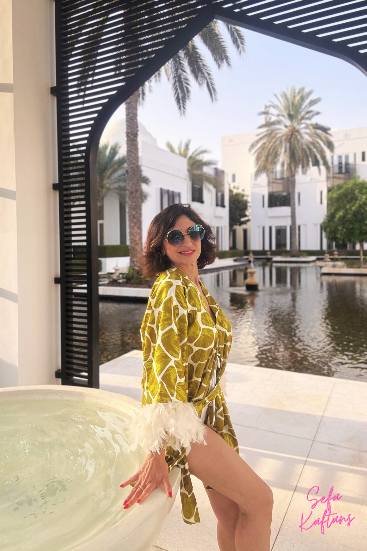 Kaftan AMORE aus Seide mit Federn